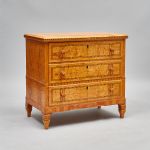 977 2271 CHEST OF DRAWERS